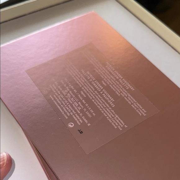 ONE/SIZE Patrick Starrr Visionary Eyeshadow Palette - Picture 8 of 9